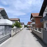 Renovated And Quiet Apartment